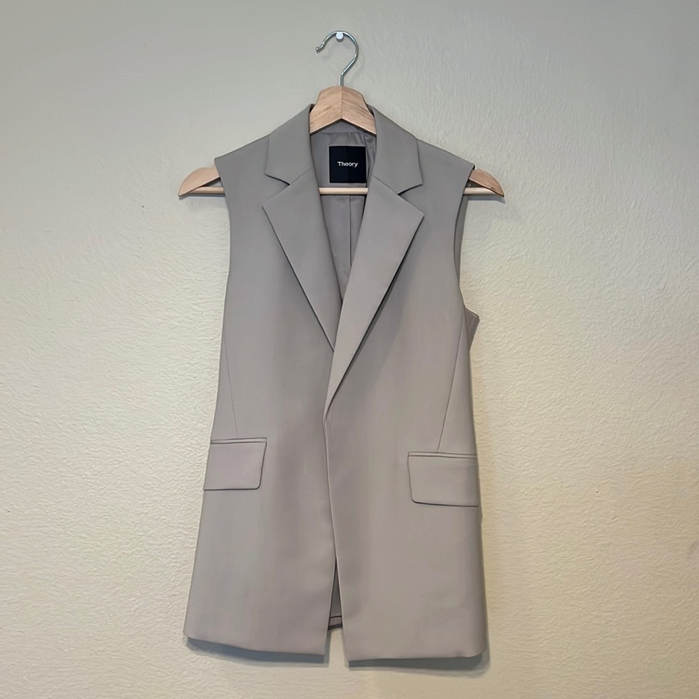 Theory Vest
